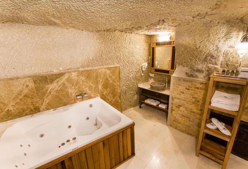 سوئیت راحتی, Imperial Cave Suites & Spa