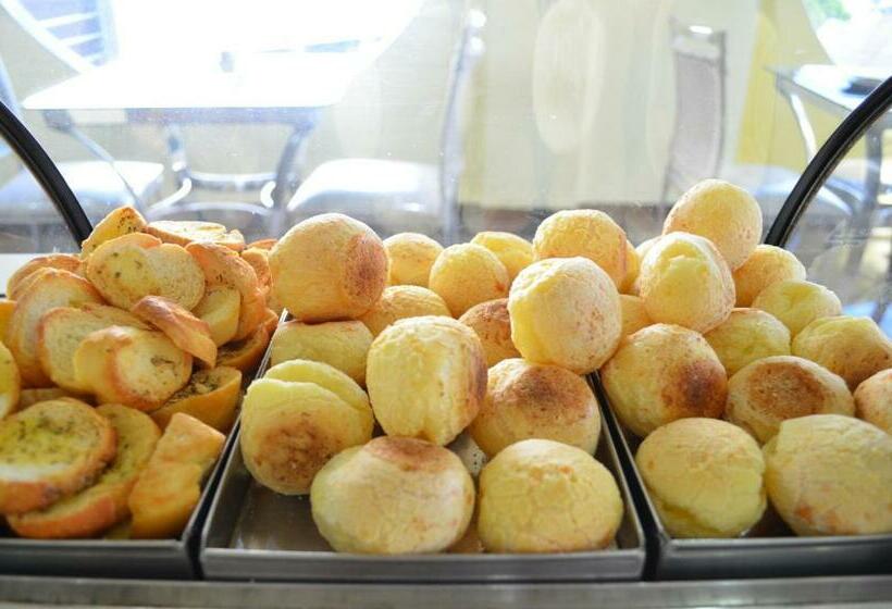 デラックストリプルルーム, Jp Palace