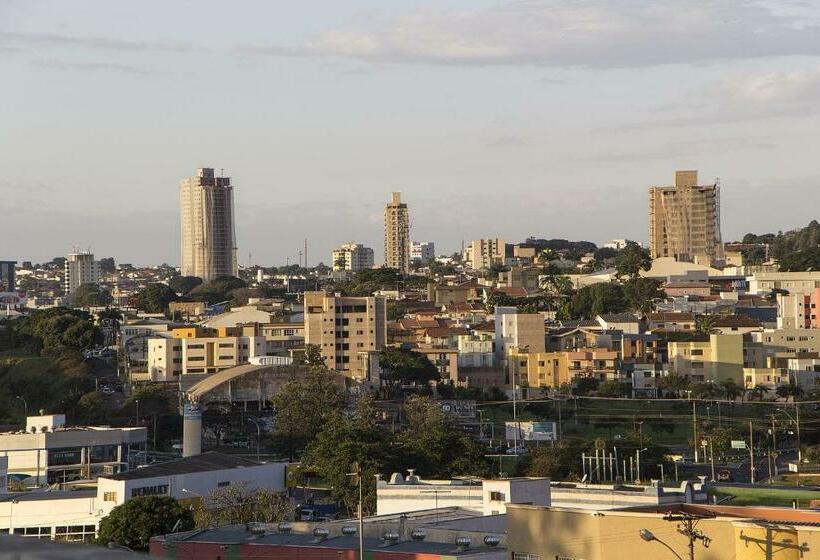 デラックストリプルルーム, Jp Palace