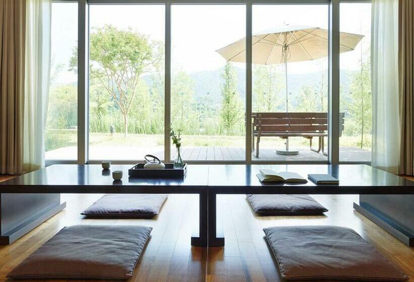 וילה בת חדר שינה 1, The Suites Hotel Namwon