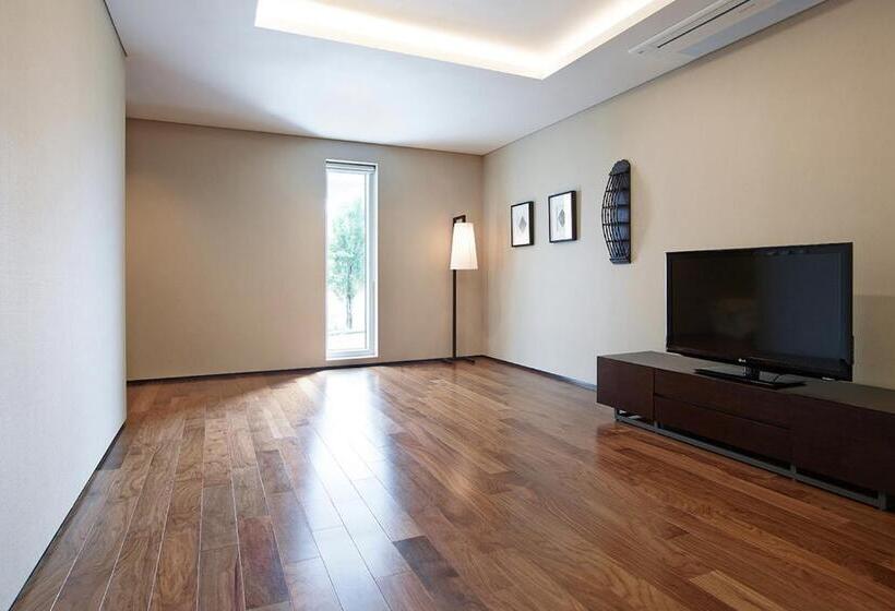 Вилла 1 Спальня, The Suites Hotel Namwon
