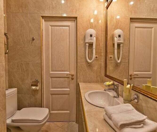 اتاق راحتی, Triumph