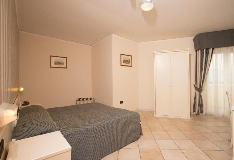 غرفة قياسية, Villa Serena