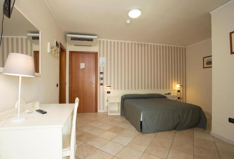 غرفة قياسية, Villa Serena