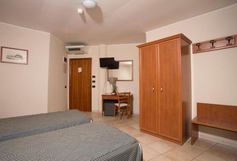 غرفة قياسية, Villa Serena