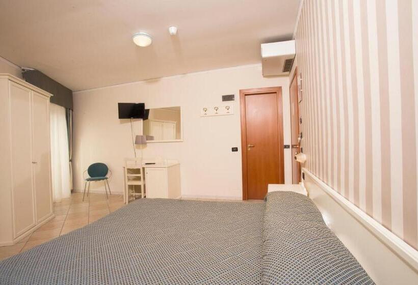 غرفة قياسية, Villa Serena