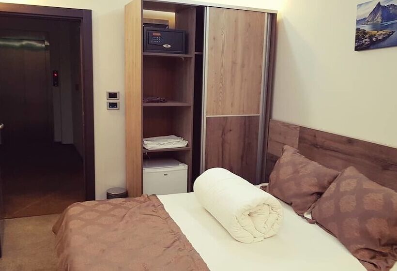 اتاق استاندارد یک نفره, Waha