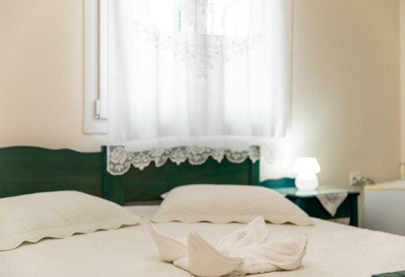 Номер Стандарт, Old Town Pension