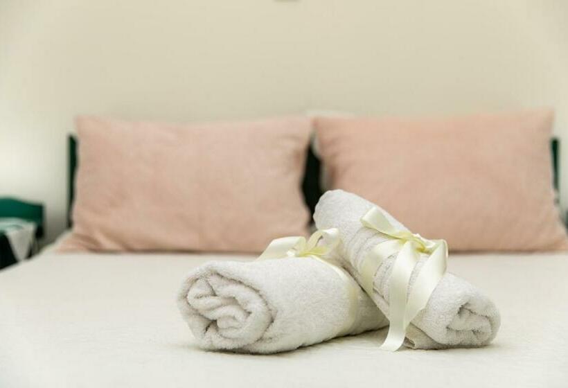 اتاق استاندارد, Old Town Pension