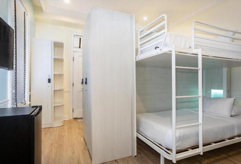 スタンダードルーム, Nyah   Adult Exclusive