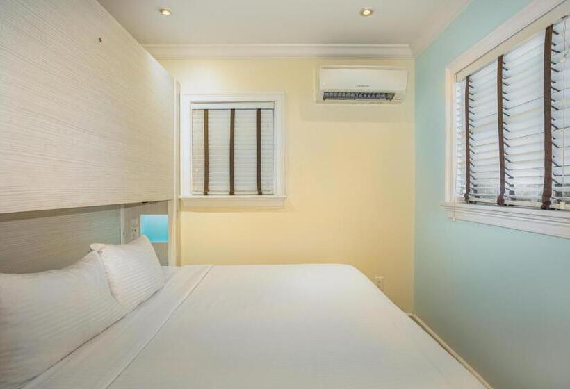 スタンダードバンガロー, Nyah   Adult Exclusive