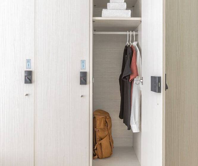 スタンダードルーム, Nyah   Adult Exclusive