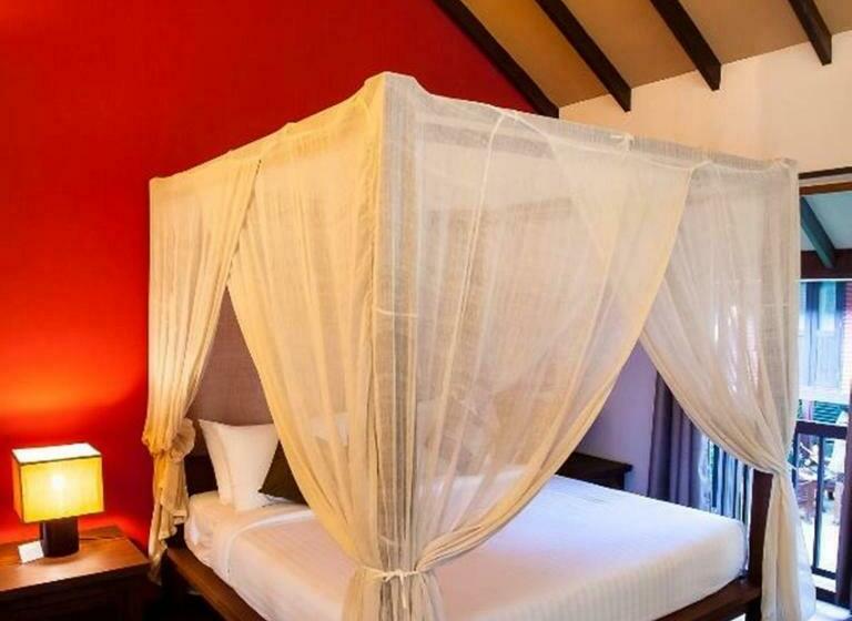 スタンダードルーム, The Village House