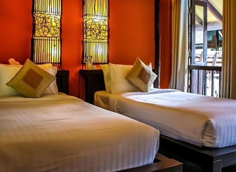 スタンダードルーム, The Village House