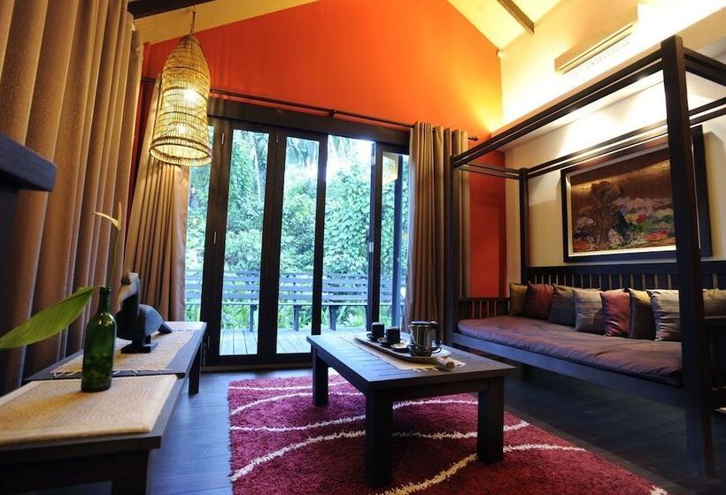 スタンダードルーム, The Village House