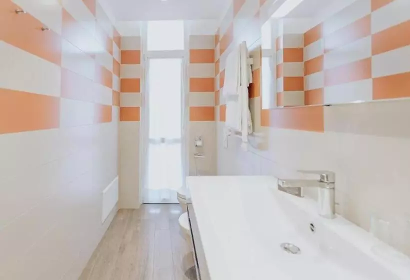 １ベッドルームアパートメント, Privilege Apartments