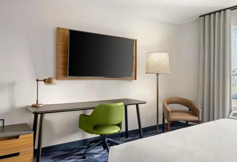 キングサイズベッドのスタンダードルーム, Fairfield By Marriott Inn & Suites Baraboo
