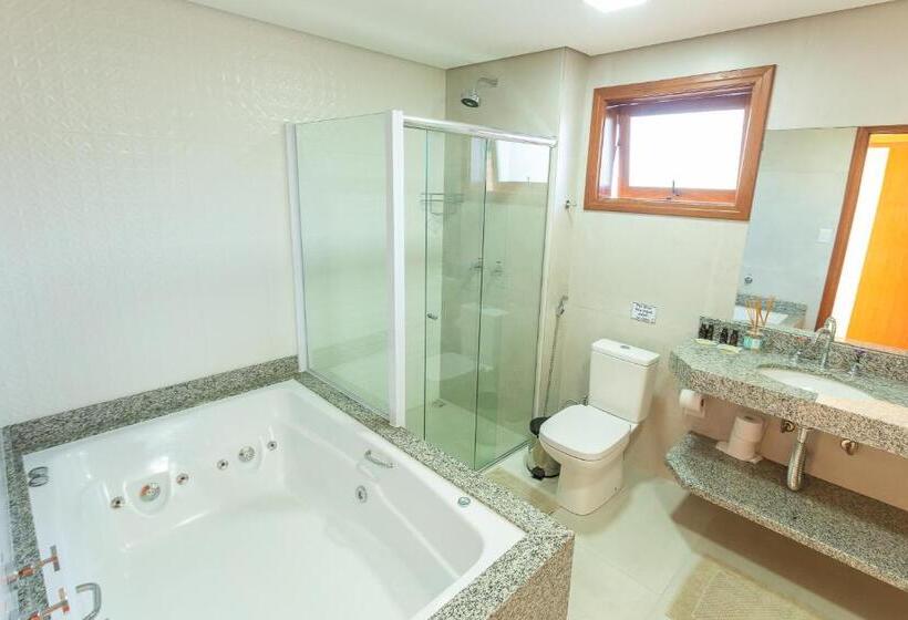 高品质的四人房间, Imperium Village