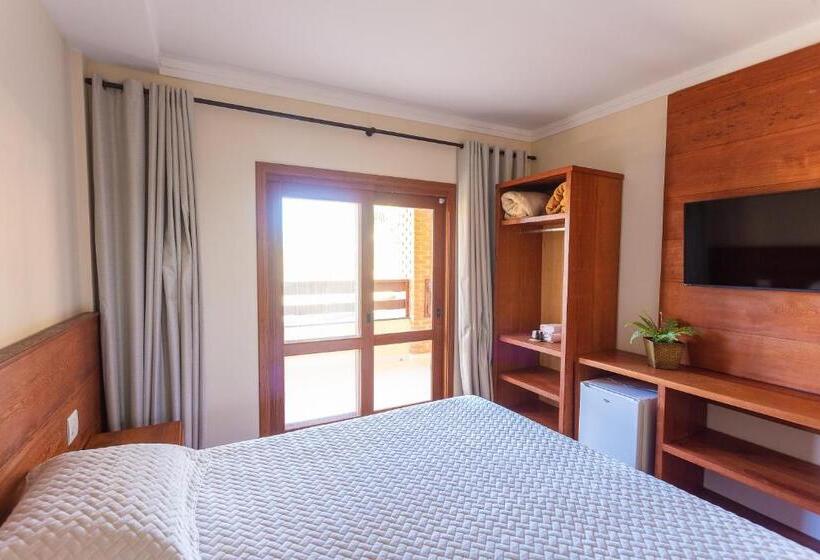 高品质的四人房间, Imperium Village