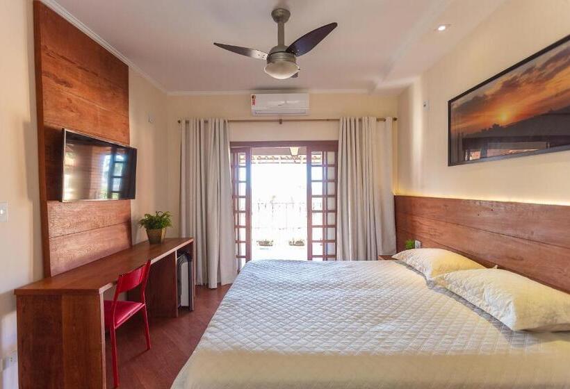 四人高级间, Imperium Village