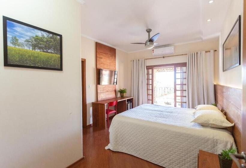 四人高级间, Imperium Village