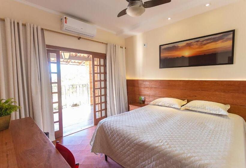 四人高级间, Imperium Village