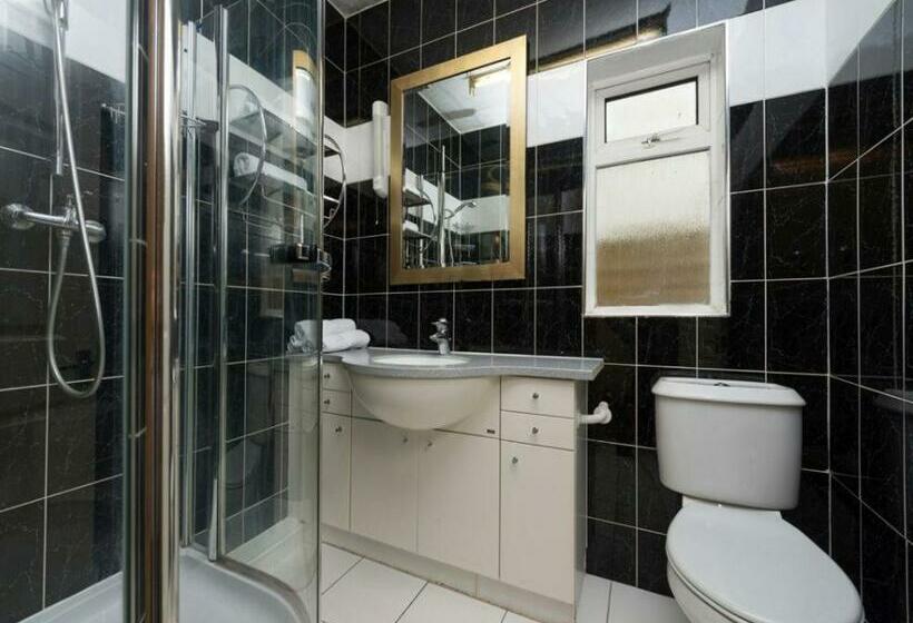 اتاق استاندارد سه نفره, Golders Green