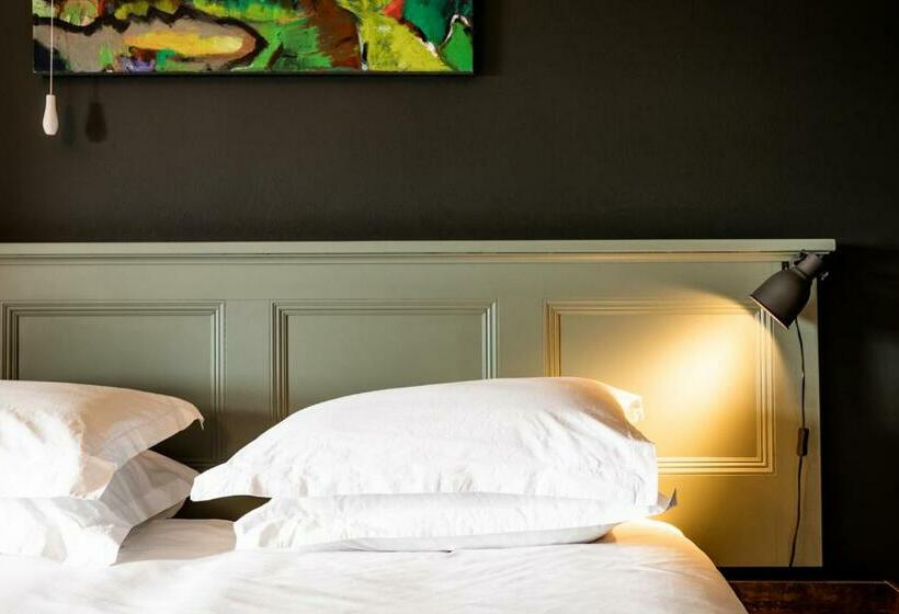 غرفة ديلوكس مطلّة علي البحر, The Old Vicarage