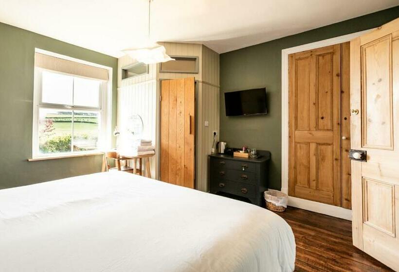 غرفة ديلوكس مطلّة علي الحديقة, The Old Vicarage