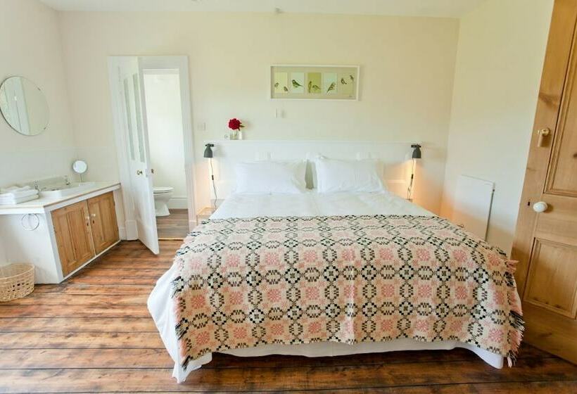 غرفة ديلوكس مطلّة علي البحر, The Old Vicarage