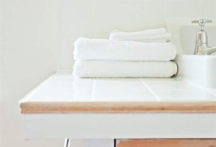 غرفة ديلوكس مطلّة علي البحر, The Old Vicarage