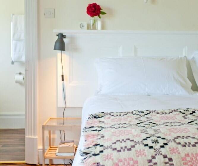 غرفة ديلوكس مطلّة علي البحر, The Old Vicarage