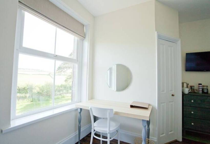 غرفة ديلوكس مطلّة علي الحديقة, The Old Vicarage