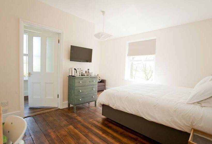 غرفة ديلوكس مطلّة علي الحديقة, The Old Vicarage