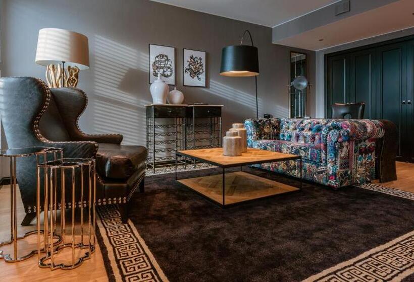 סוויטת ג'וניור, Clarion Hotel Aviapolis