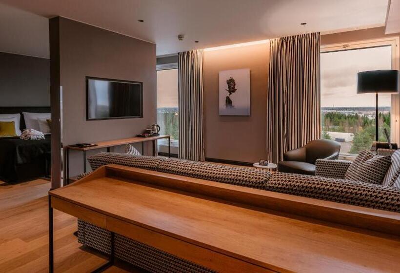 סוויטת ג'וניור, Clarion Hotel Aviapolis