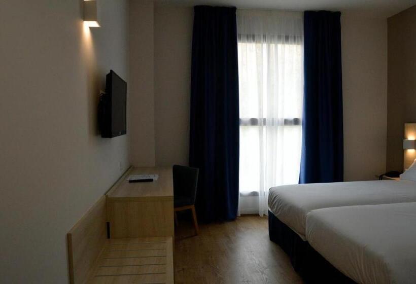 غرفة قياسية مزودة بجاكوزى, Balneario De Graena