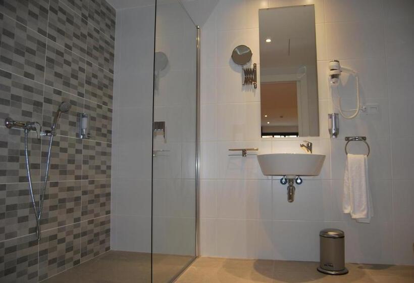 اتاق سوپریور خانوادگی, Bestprice Gracia