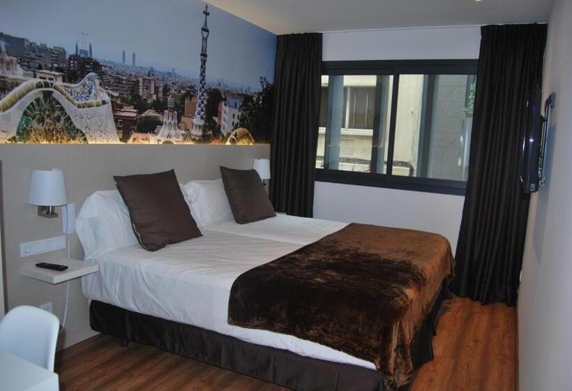 اتاق لوکس سه تخته, Bestprice Gracia