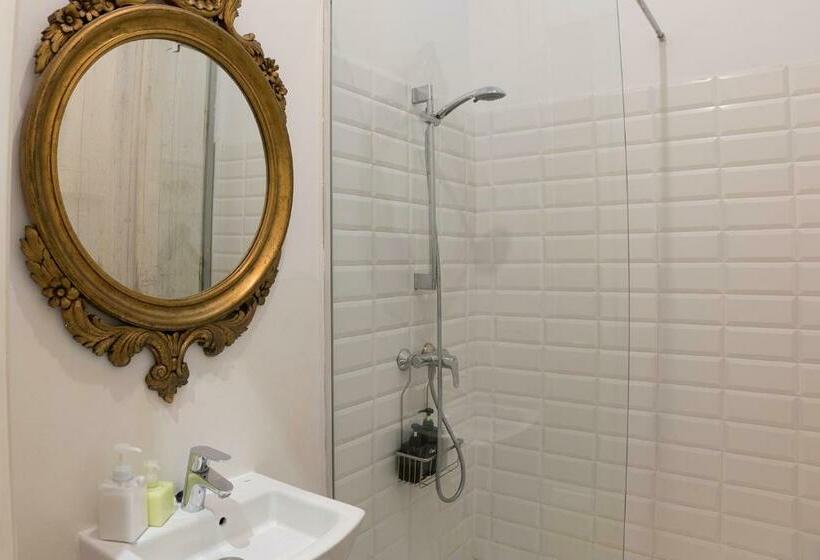 اتاق استاندارد, Cami Gallery Barcelona