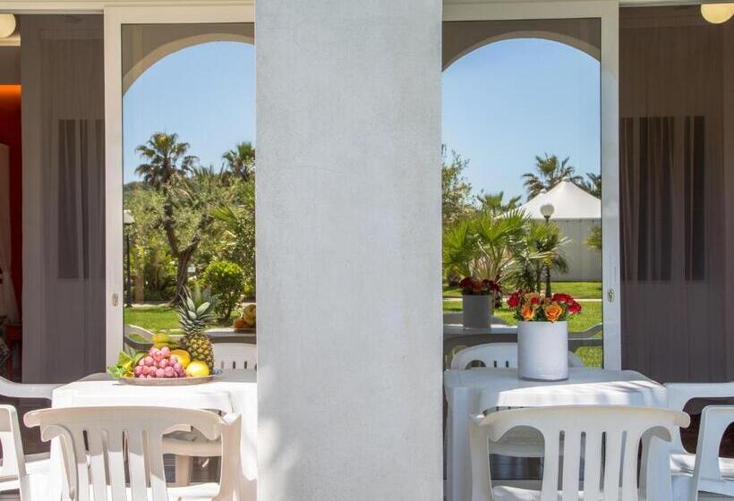 四人标准间, Centro Vacanze Poker