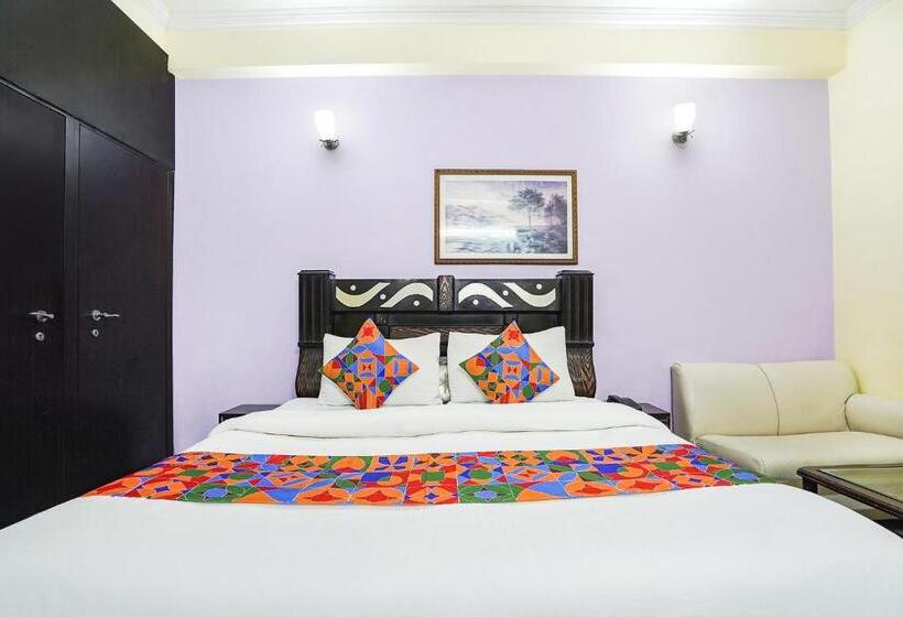 Quarto Deluxe, Fabexpress Ivy Inn Sector 35