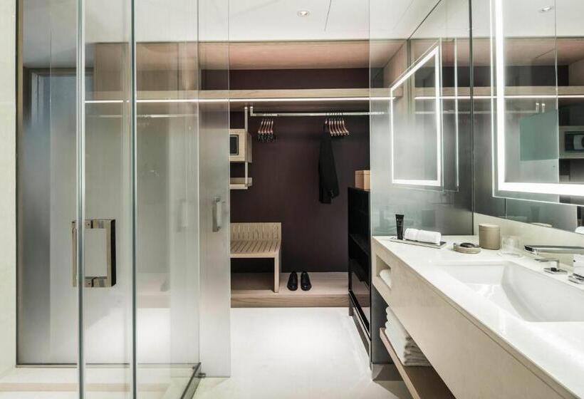 带大床的标准间, Four Seasons Hotel Dubai International Financial Centre