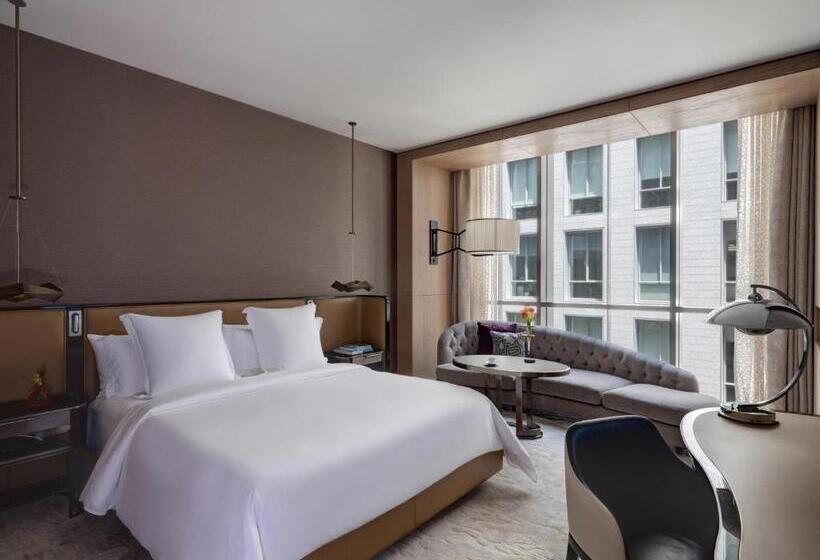 חדר דחוקס עם מיטת קינג, Four Seasons Hotel Dubai International Financial Centre