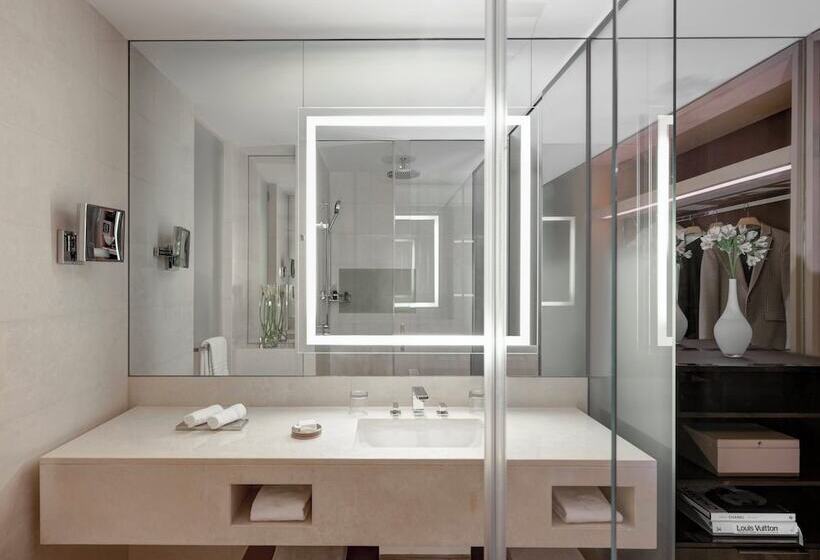 חדר דלוקס, Four Seasons Hotel Dubai International Financial Centre