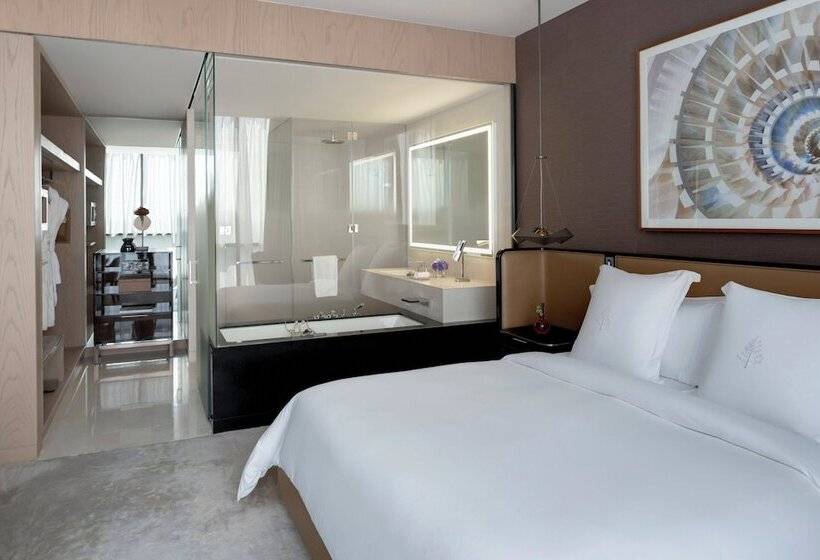 带双人床的标准工作室, Four Seasons Hotel Dubai International Financial Centre