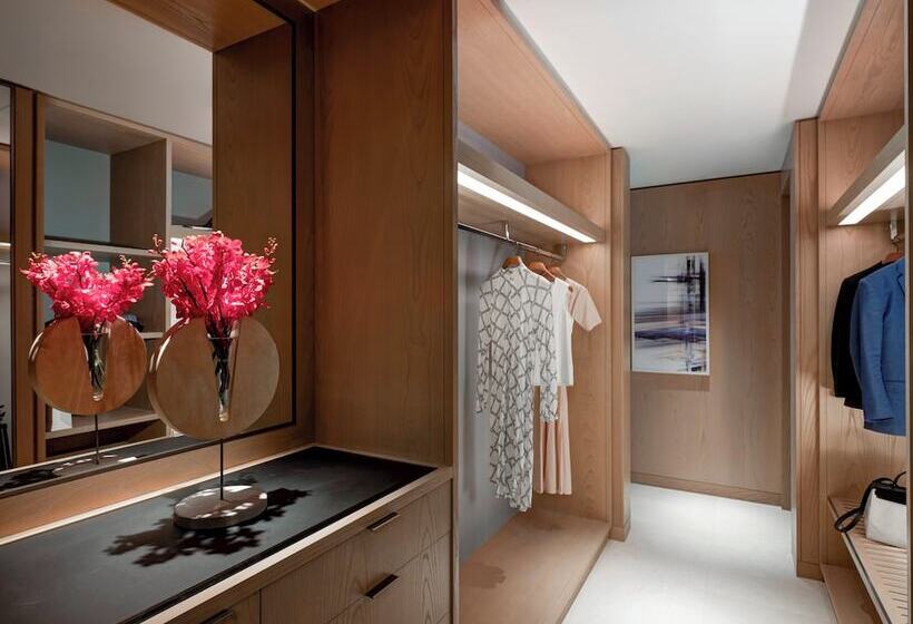 סוויטה דלוקס, Four Seasons Hotel Dubai International Financial Centre