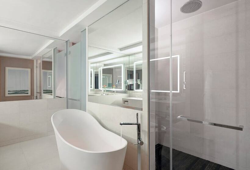 סוויטה, Four Seasons Hotel Dubai International Financial Centre