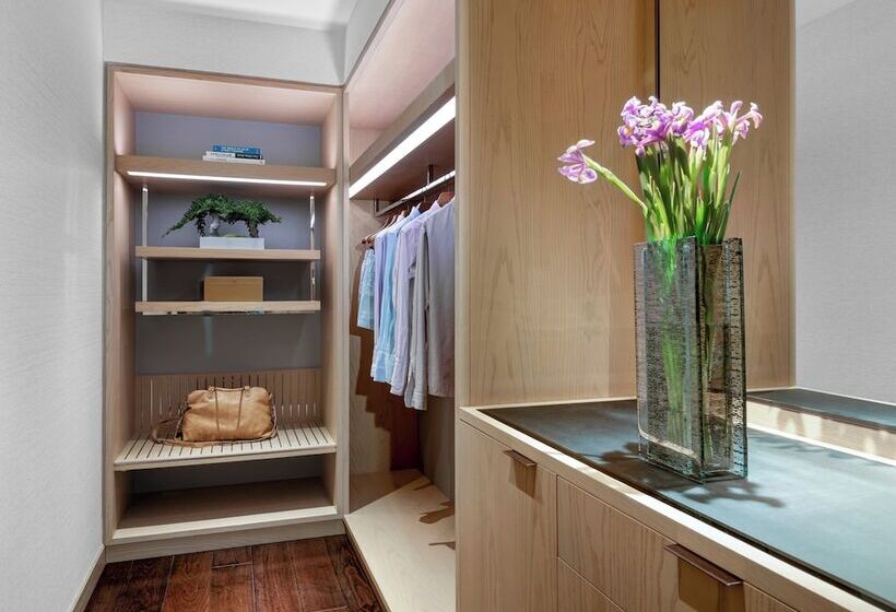 סוויטה, Four Seasons Hotel Dubai International Financial Centre