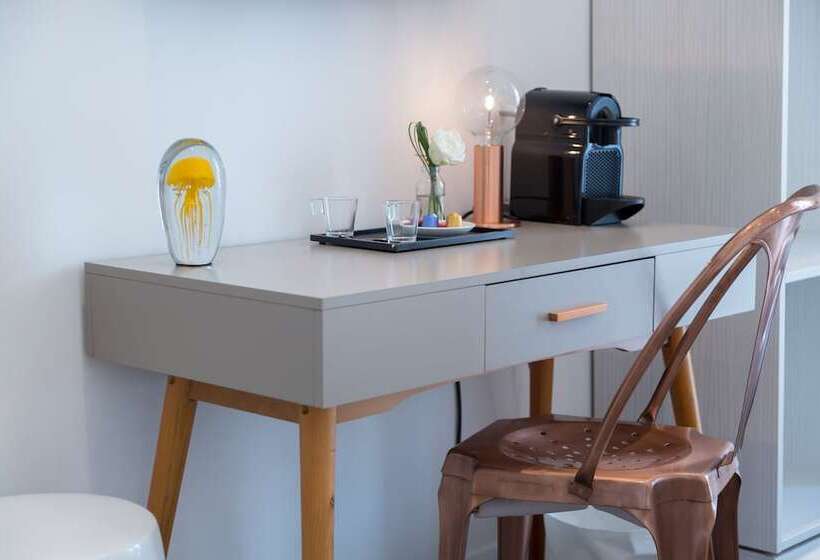 クラシックルーム, Yelo Belle Epoque Powered By Sonder